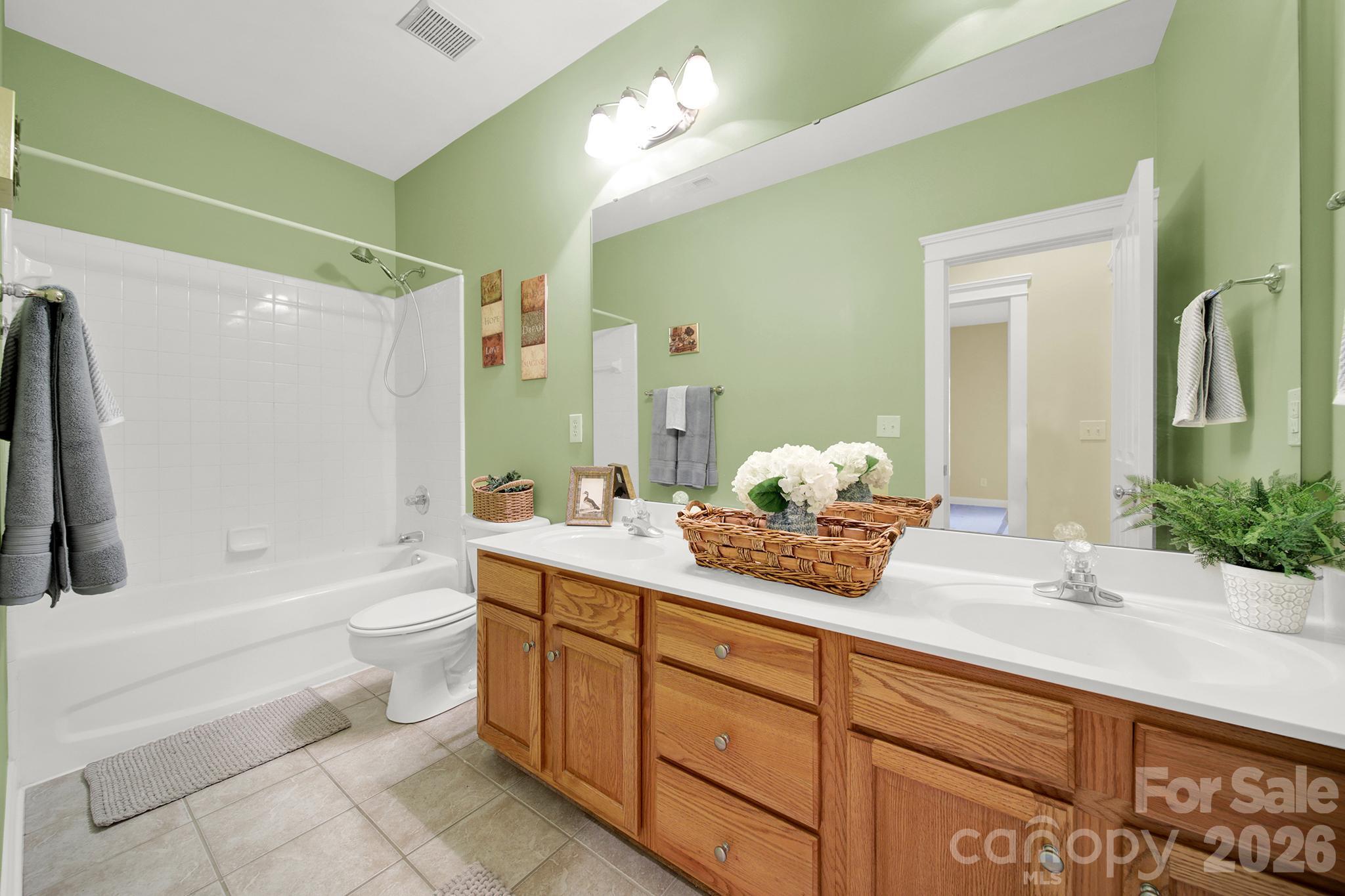1512 Calvin Hal Road Property Photo 26