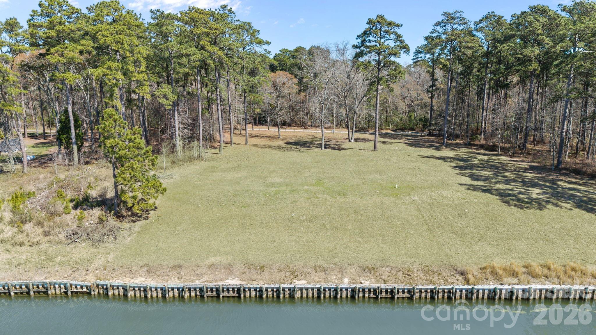 403 Chambers Point Property Photo 6
