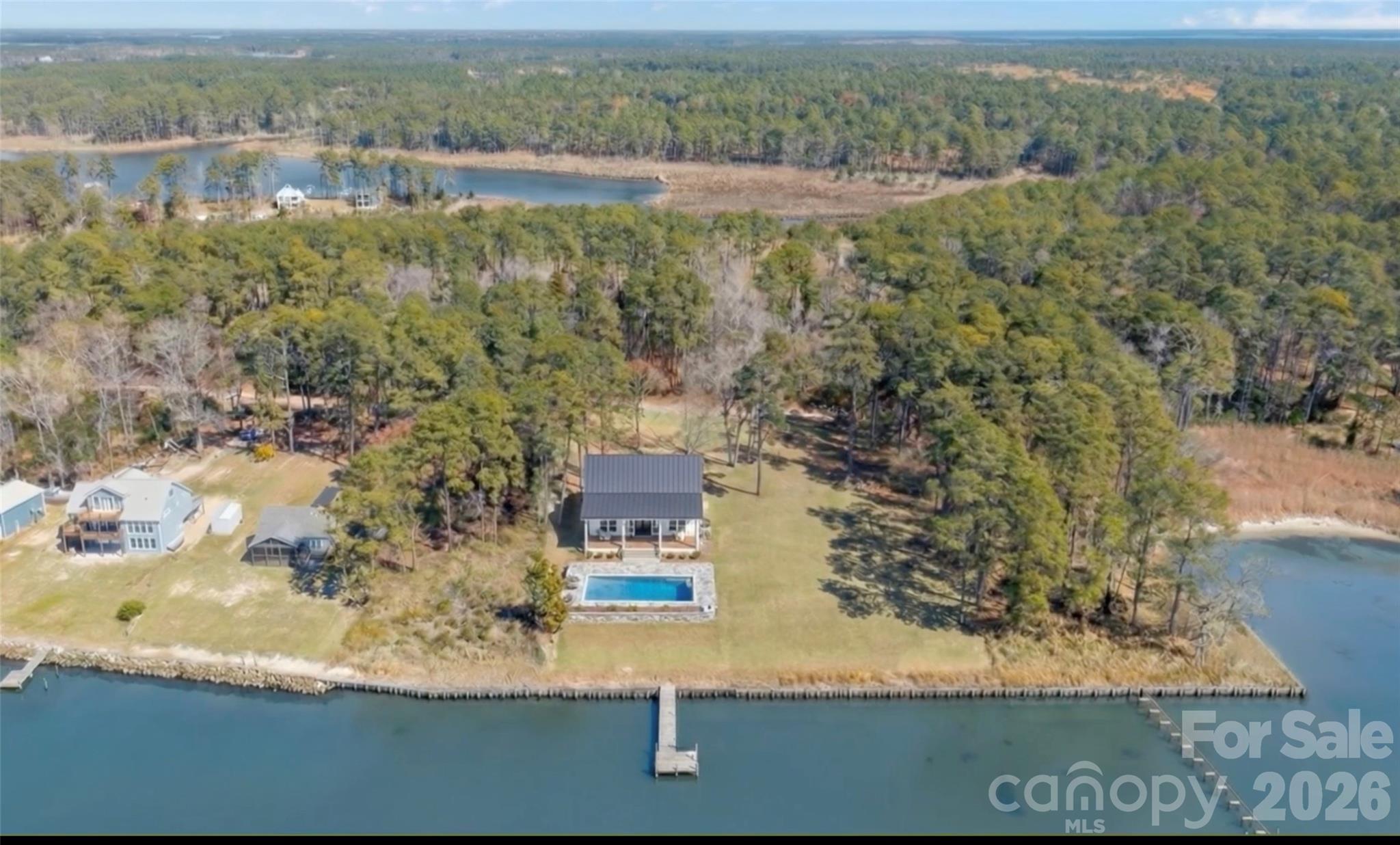 403 Chambers Point Property Photo 17