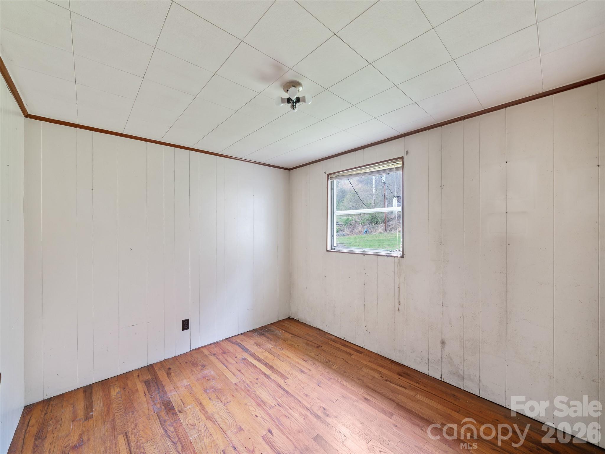 2432 Grapevine Road Property Photo 9