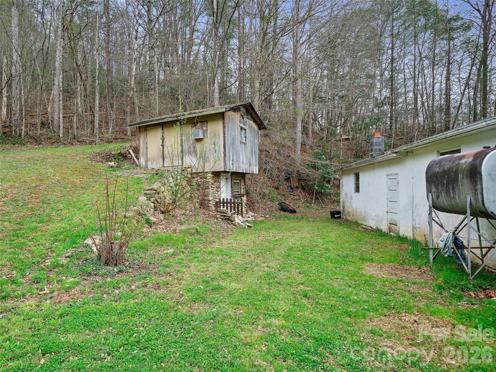 2432 Grapevine Road Property Photo 15