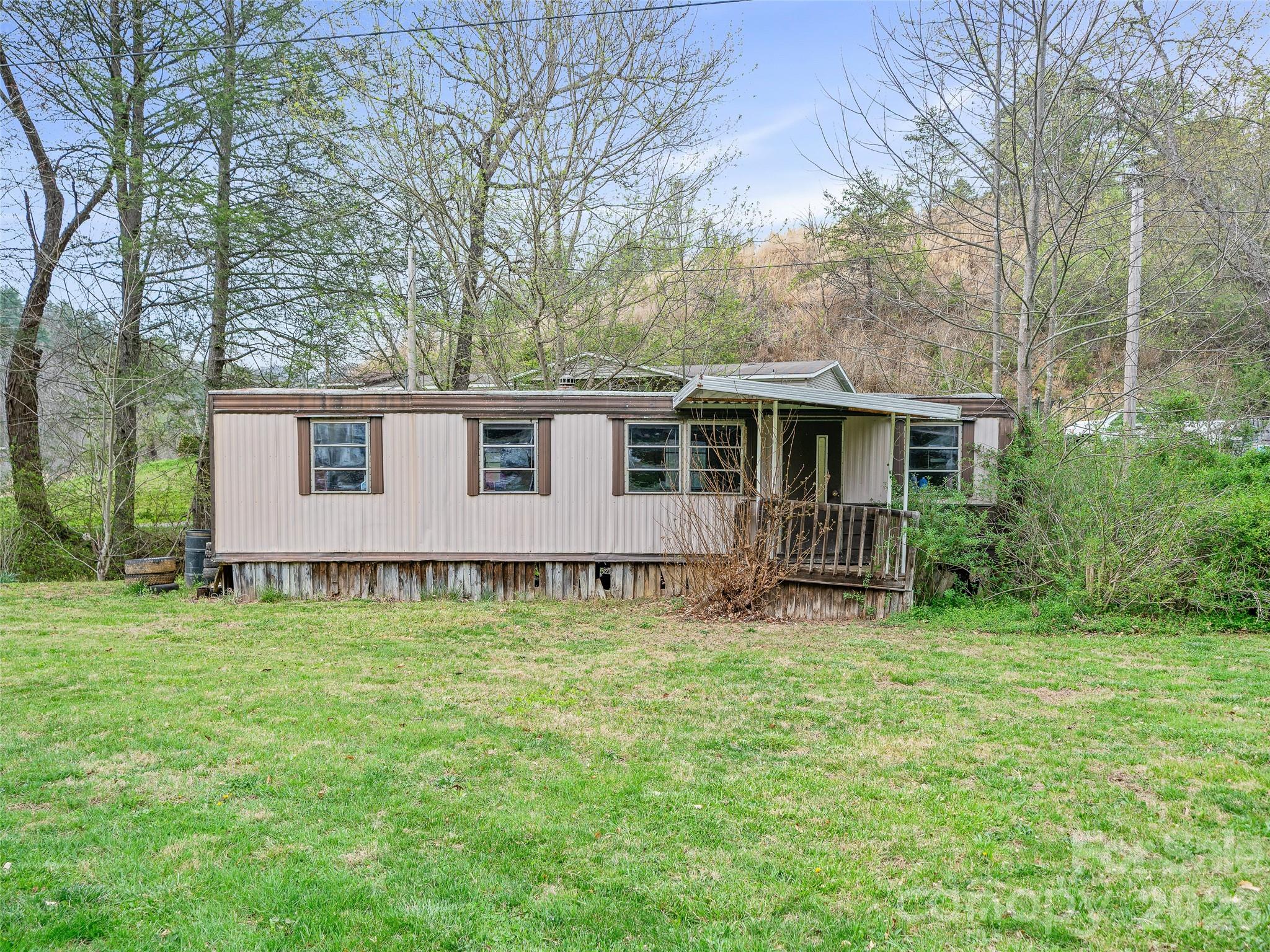 2432 Grapevine Road Property Photo 17