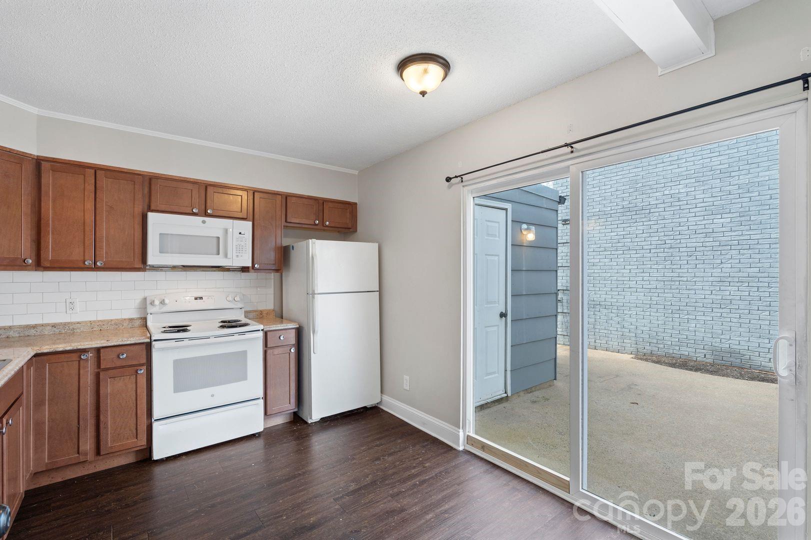 309 Union Avenue Property Photo 14