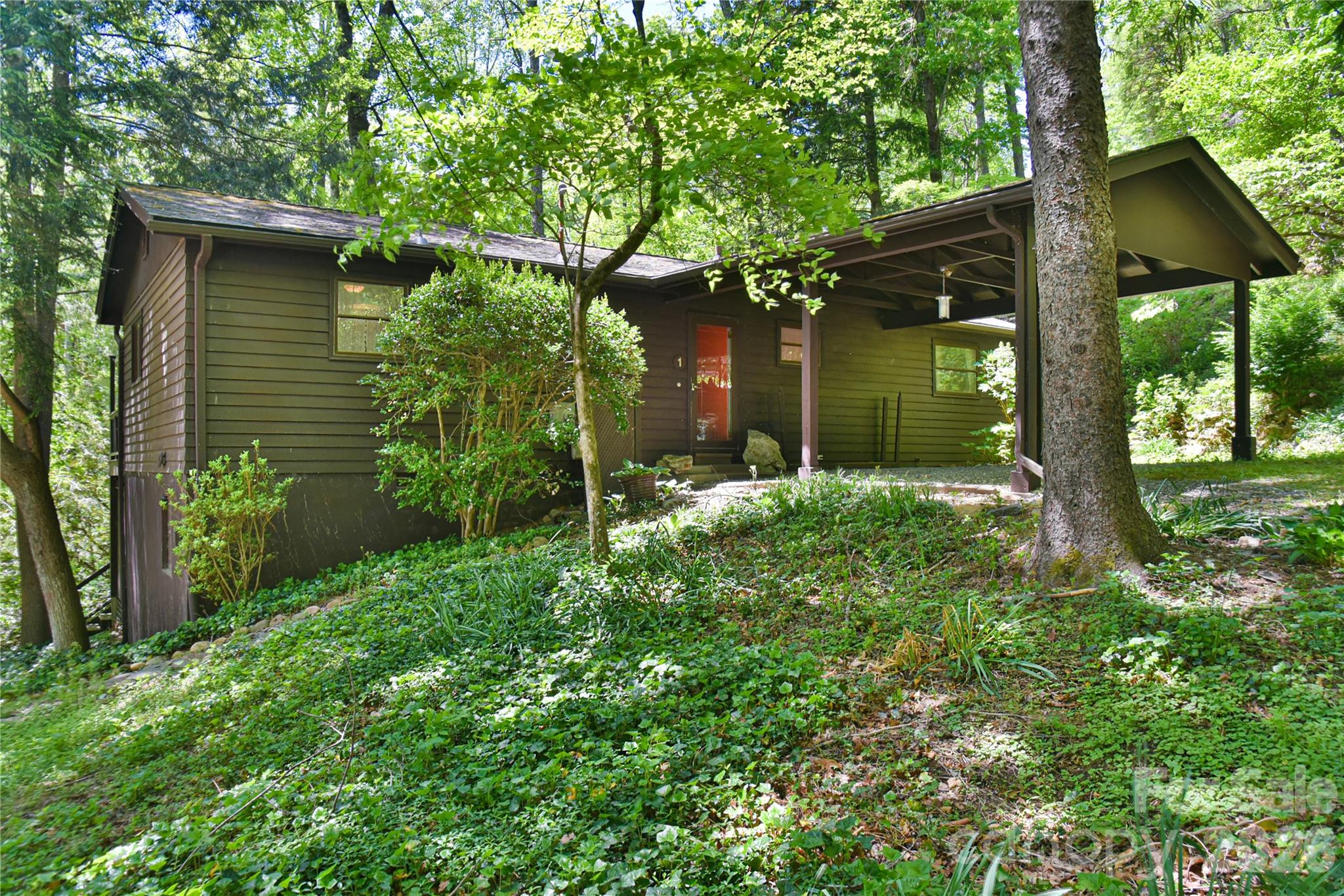 1 Hillcrest Lane Property Photo 1