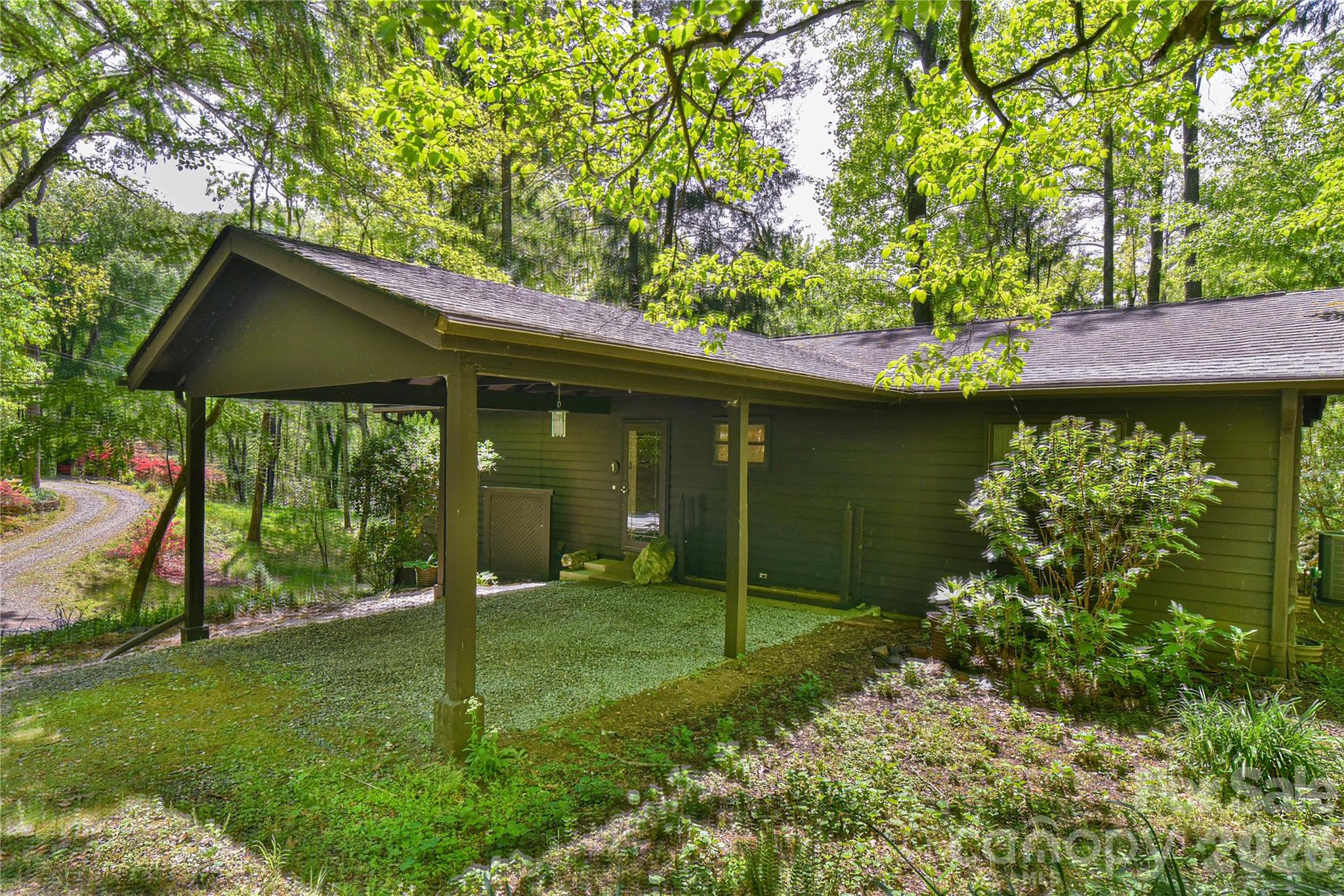 1 Hillcrest Lane Property Photo 2