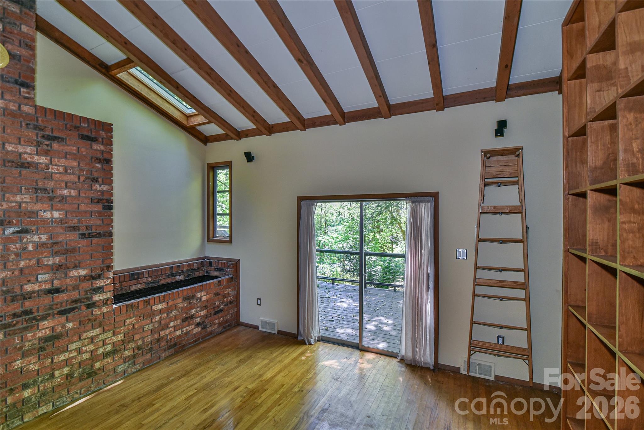 1 Hillcrest Lane Property Photo 7