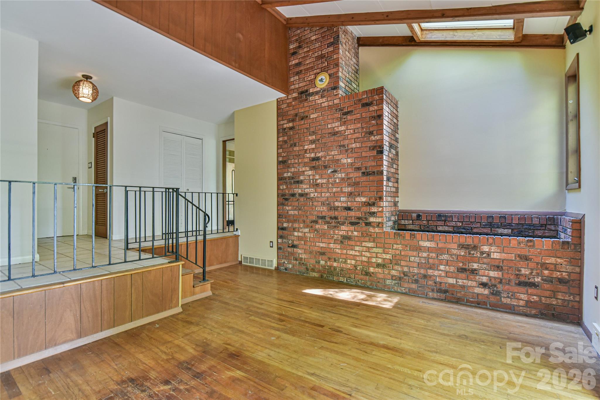 1 Hillcrest Lane Property Photo 8