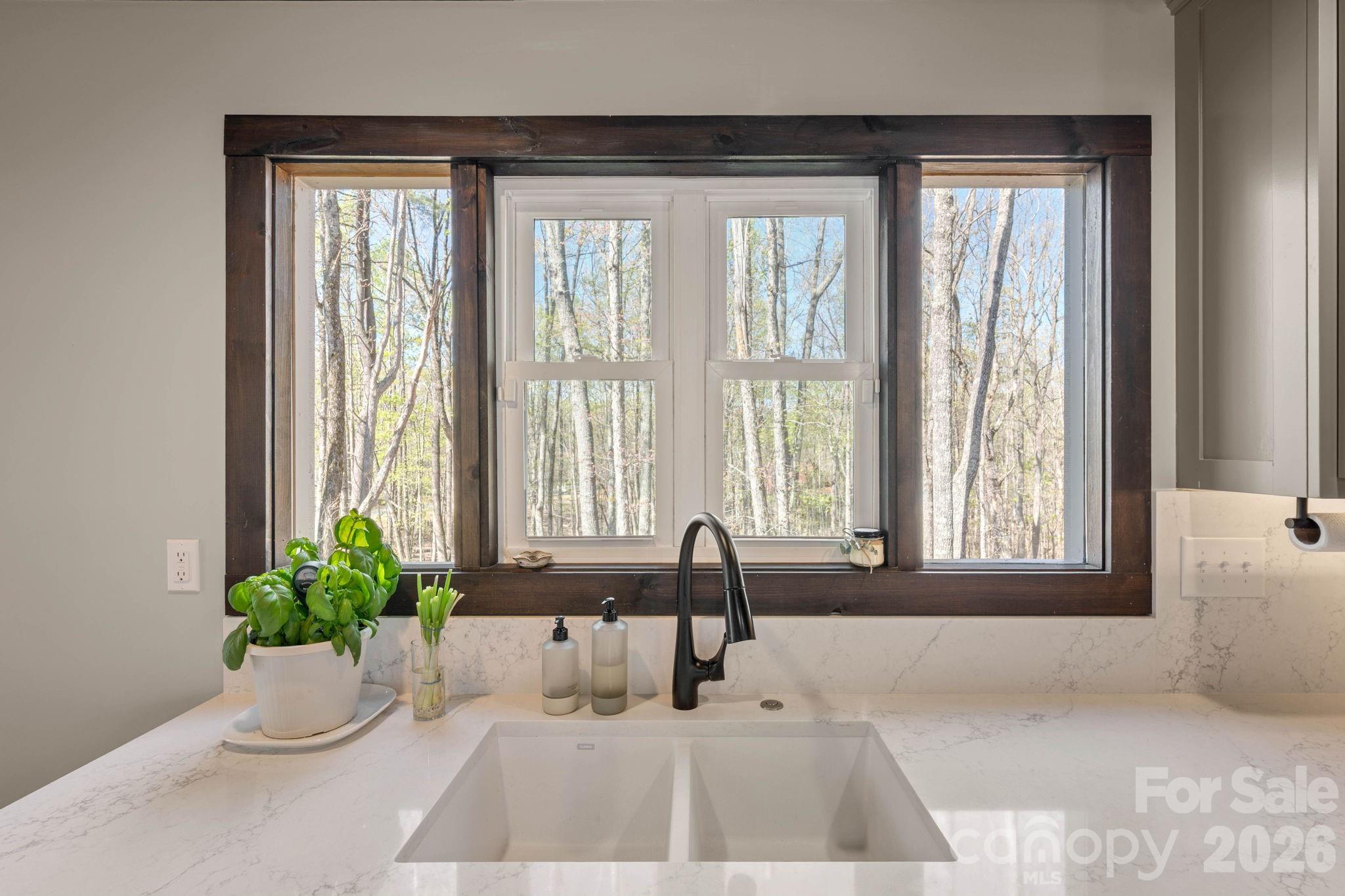 25 Briar Ridge Lane Property Photo 13