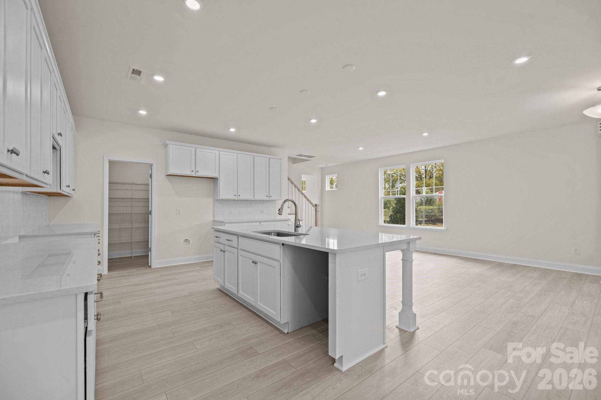 2926 Clyde Drive Property Photo 9