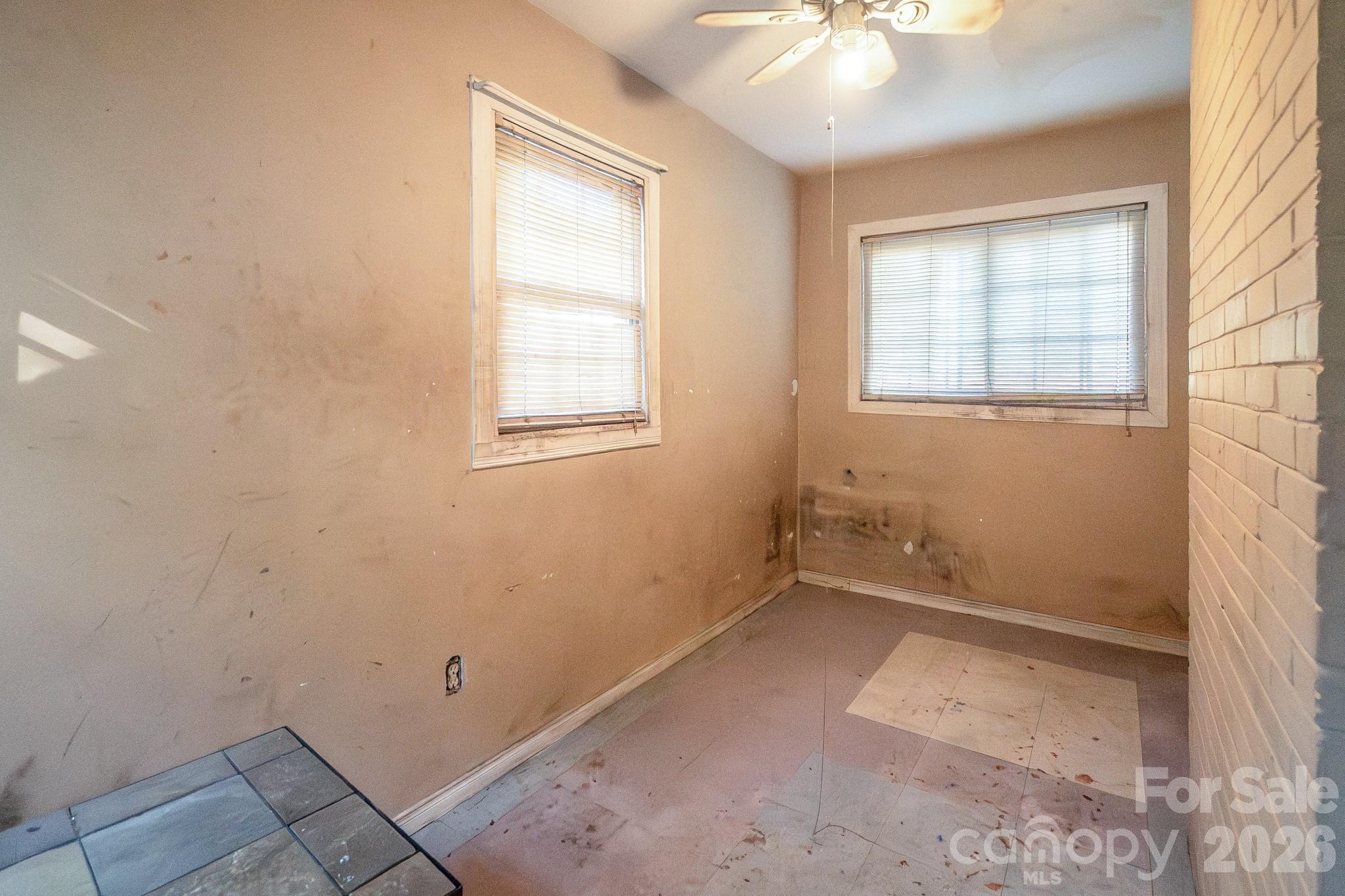 4430 W Tyvola Road Property Photo 5