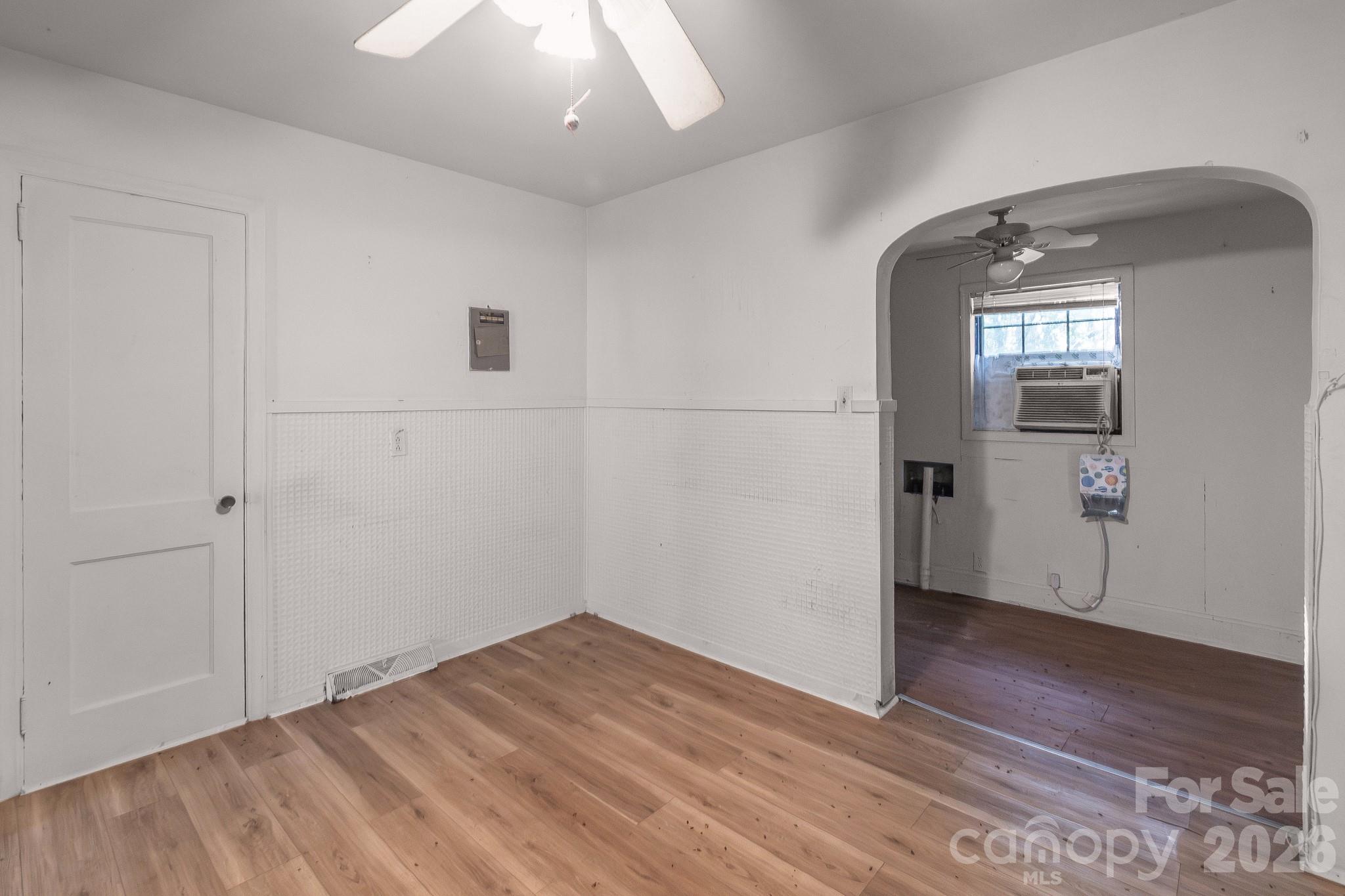 4430 W Tyvola Road Property Photo 15