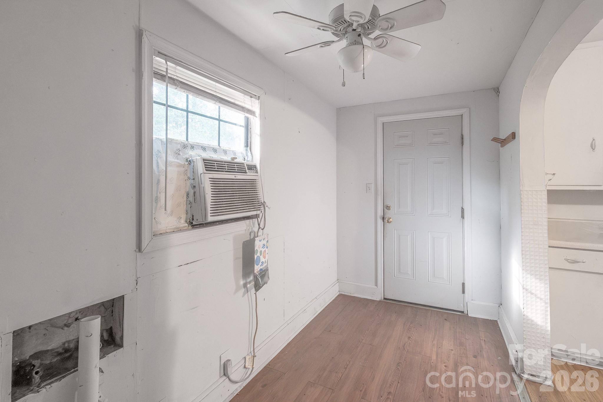 4430 W Tyvola Road Property Photo 18