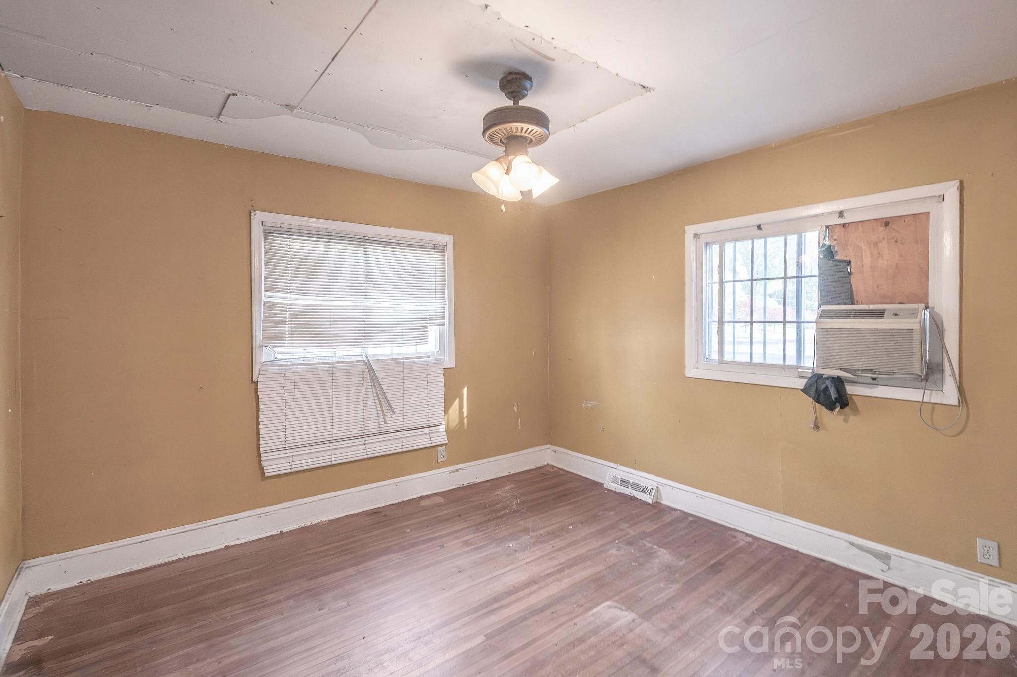 4430 W Tyvola Road Property Photo 19