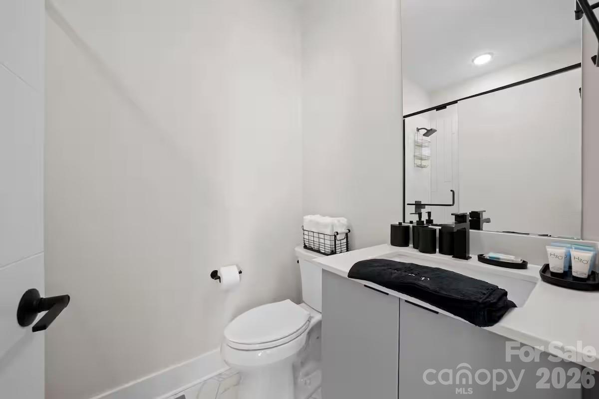 223 Freeland Lane Property Photo 8