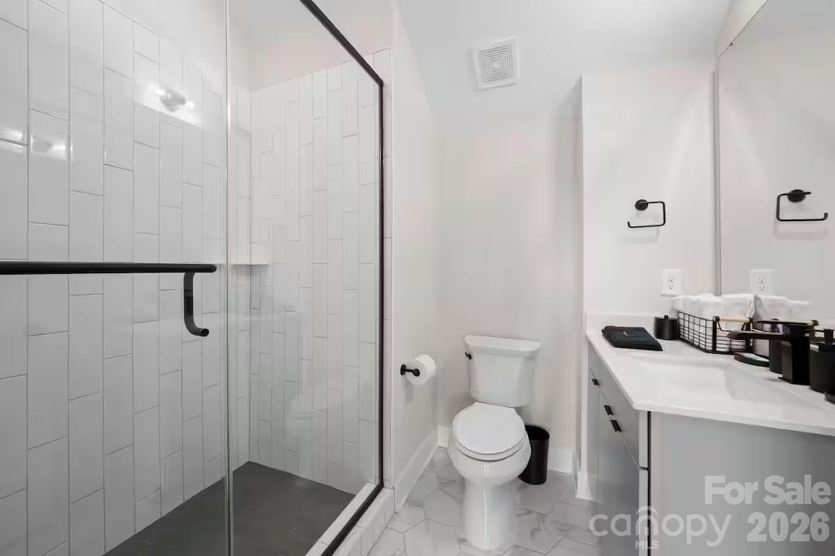 223 Freeland Lane Property Photo 13
