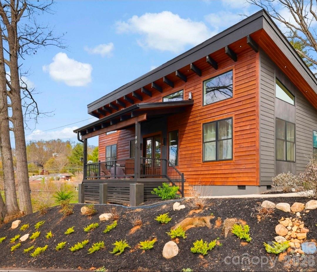 90 Summitt Street Property Photo 3