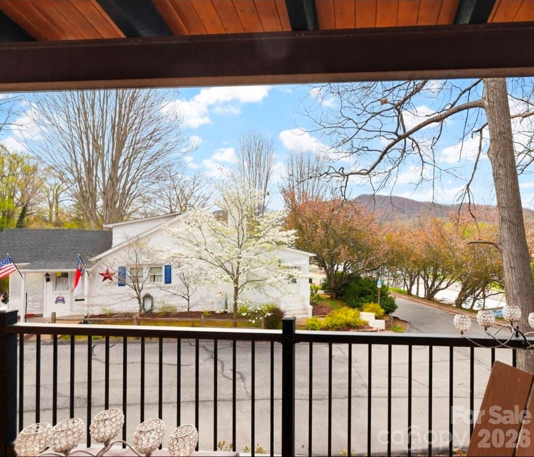 90 Summitt Street Property Photo 7