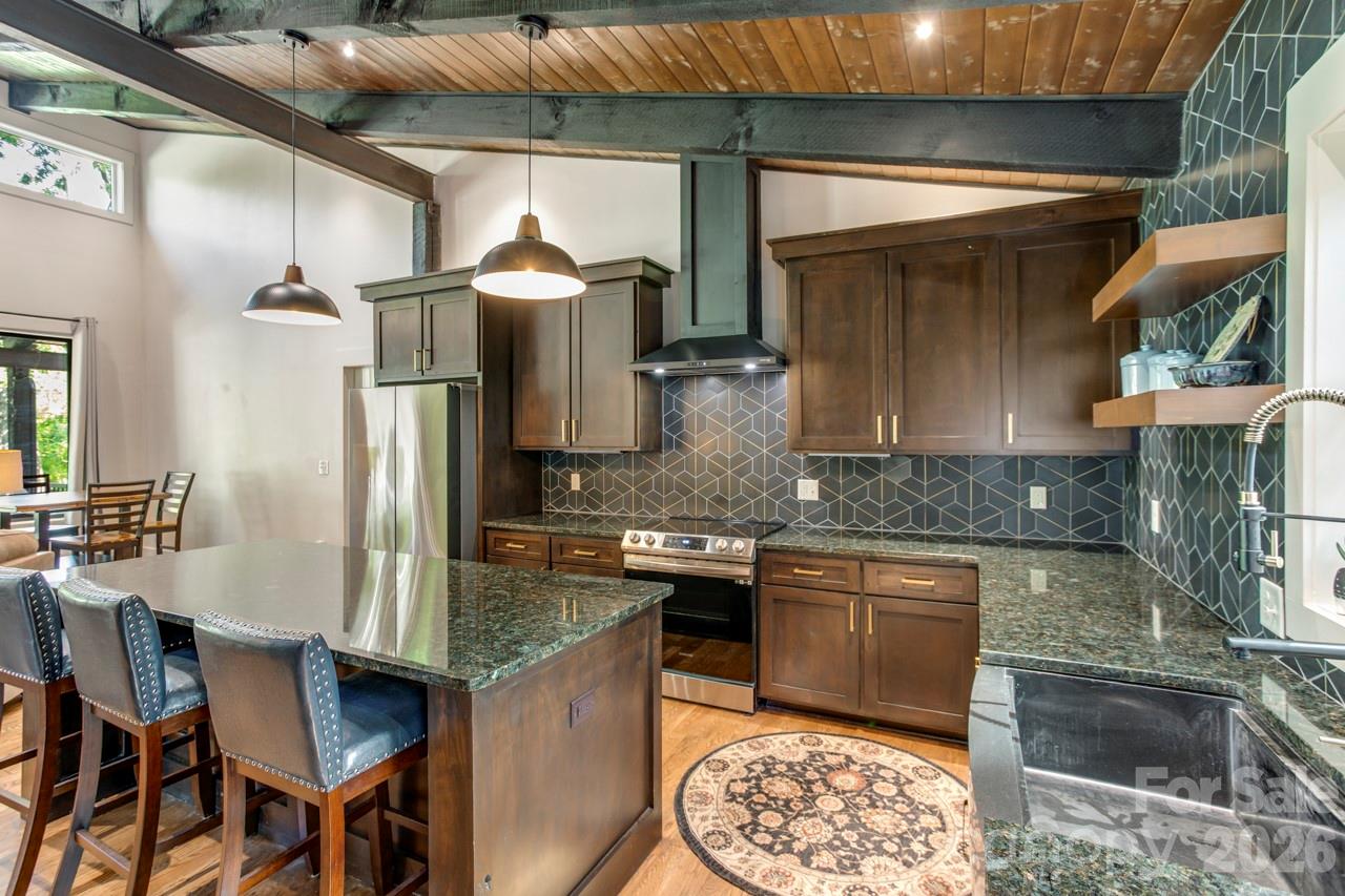 90 Summitt Street Property Photo 11