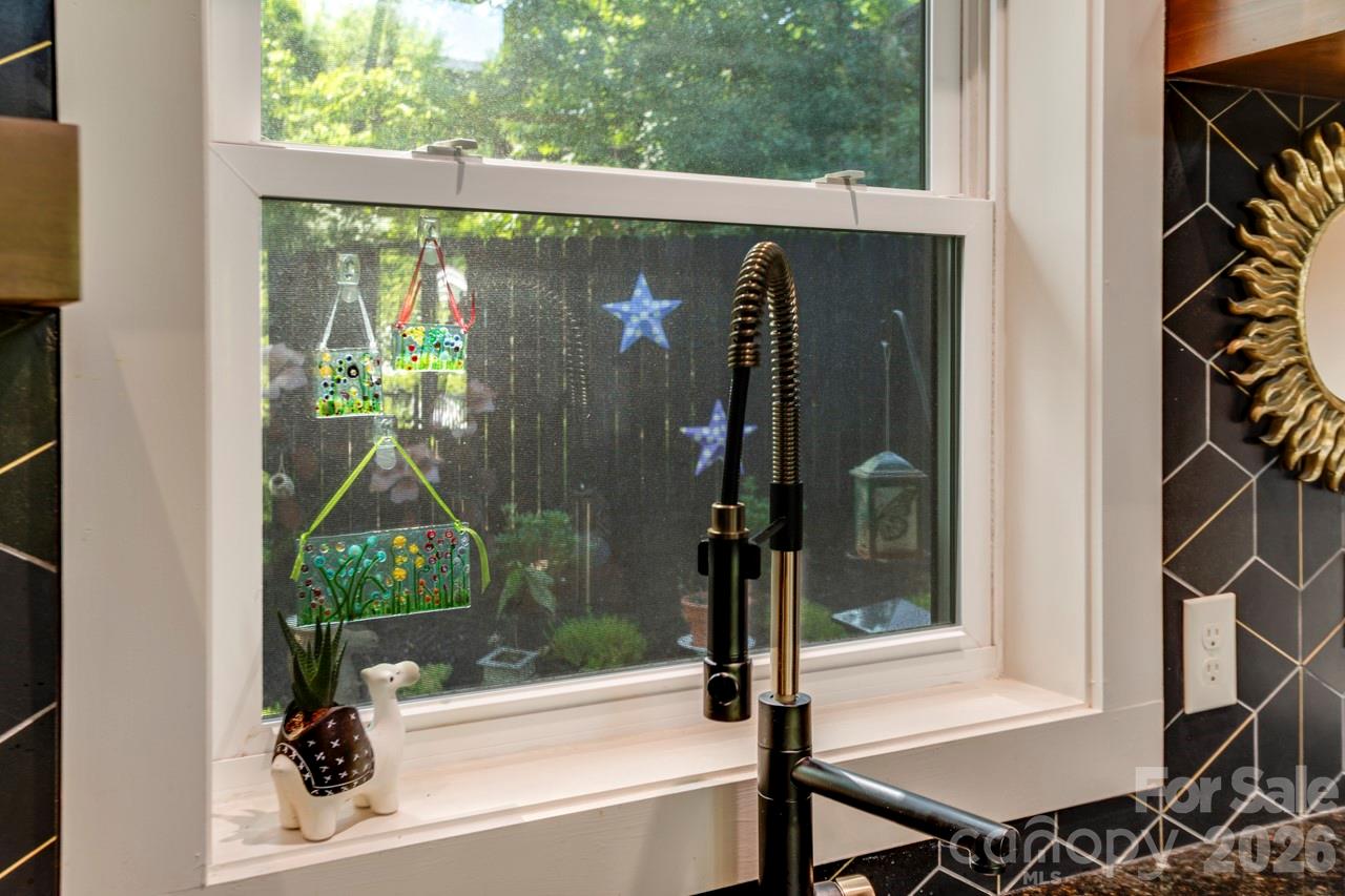90 Summitt Street Property Photo 21