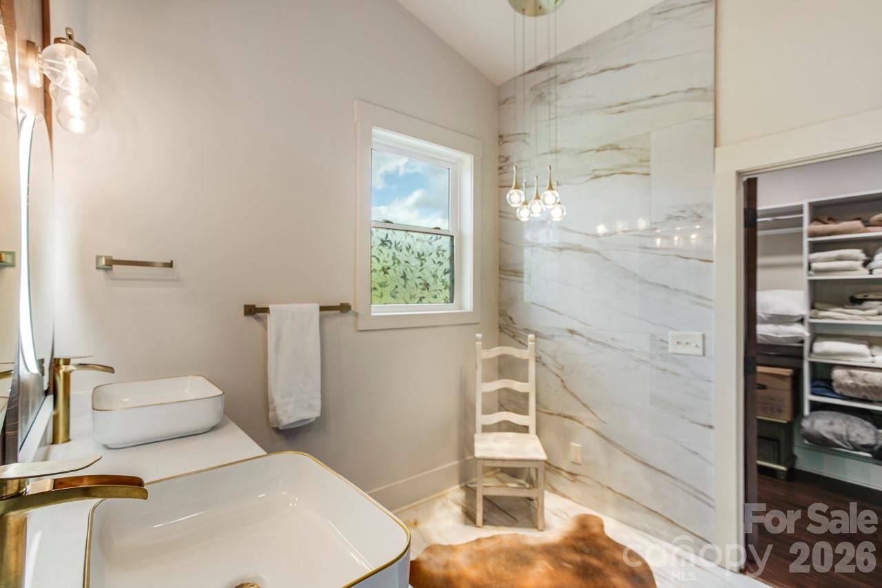 90 Summitt Street Property Photo 29