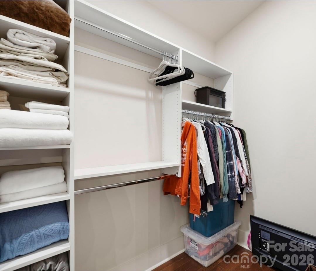 90 Summitt Street Property Photo 33