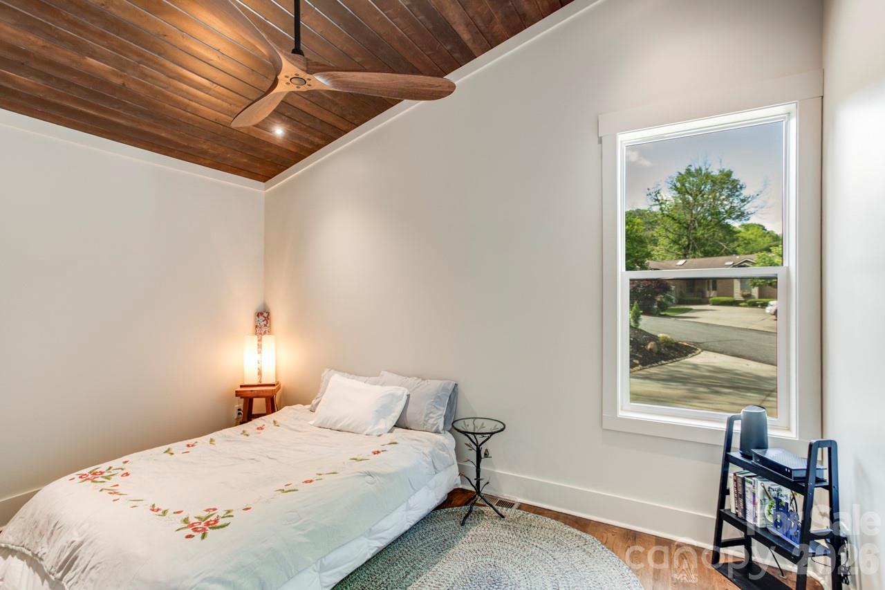 90 Summitt Street Property Photo 36