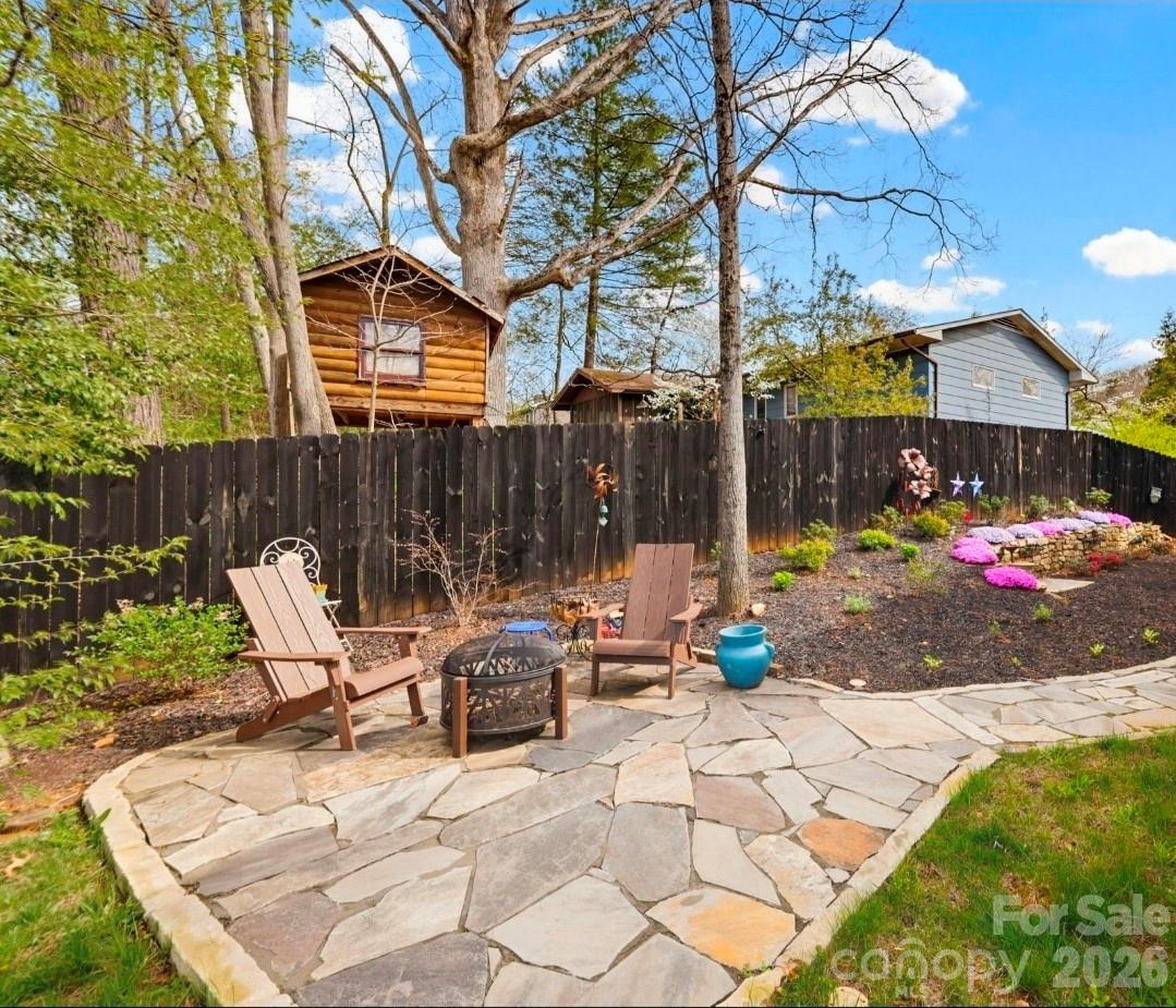 90 Summitt Street Property Photo 39