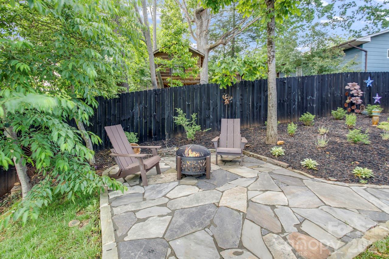90 Summitt Street Property Photo 40