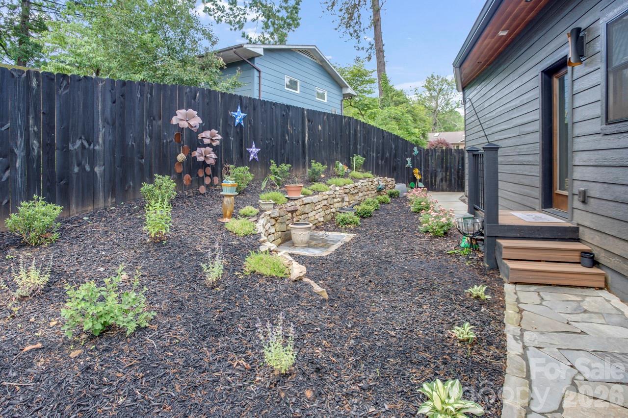 90 Summitt Street Property Photo 41