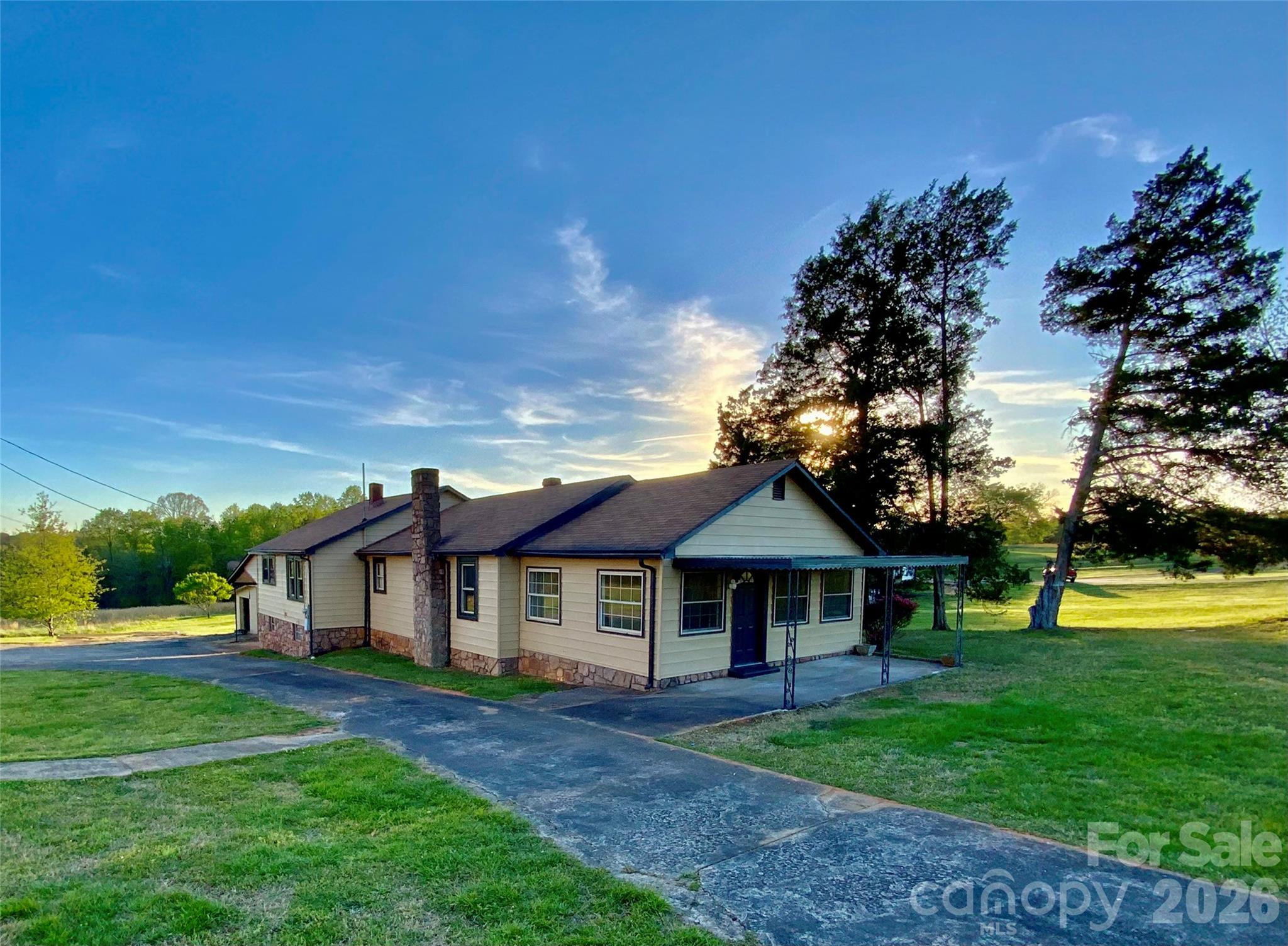 310 Horn Bottom Road Property Photo 1