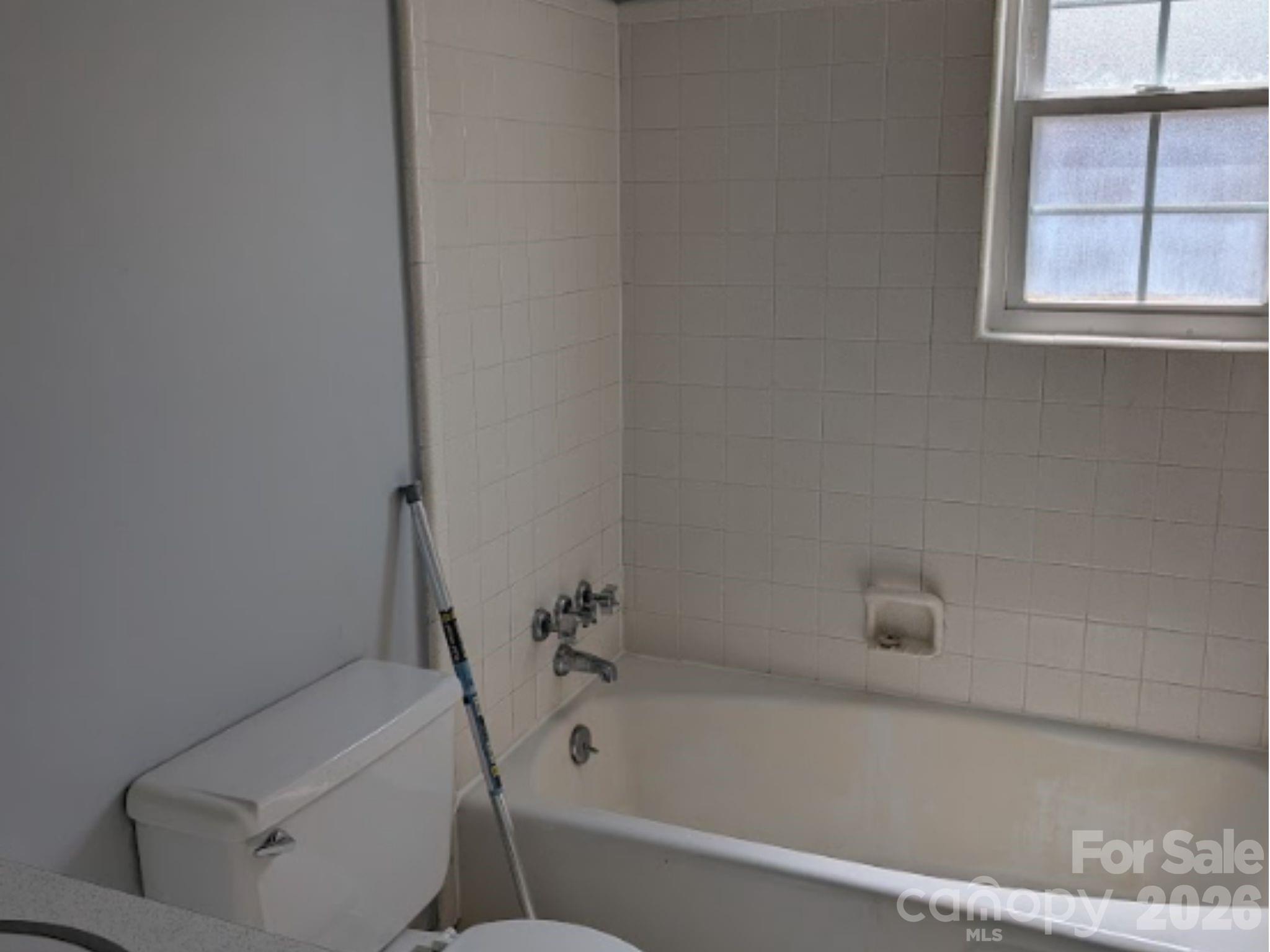 910 Mcalway Road C Property Photo 8