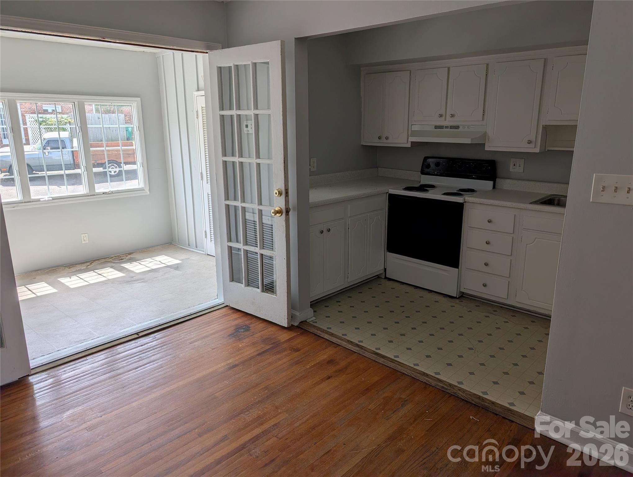 910 Mcalway Road C Property Photo 12