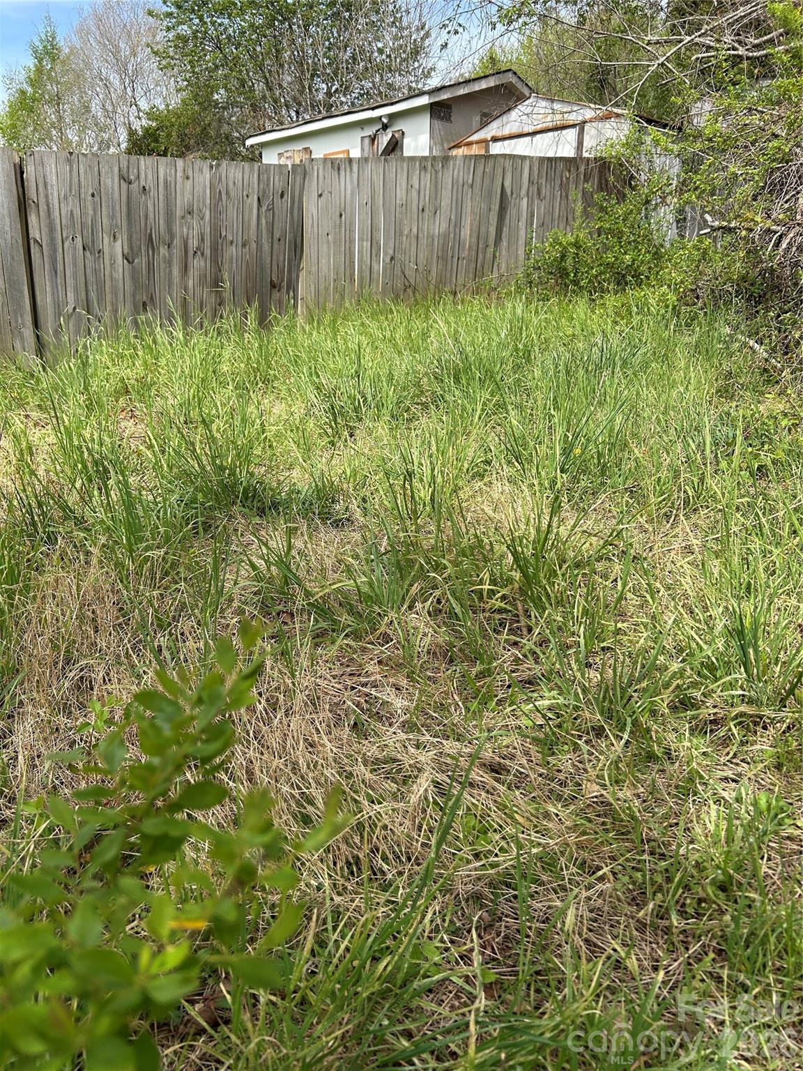 99999 Lamb Avenue 1 Property Photo 5