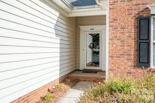 1614 Iverness Court Property Photo 8