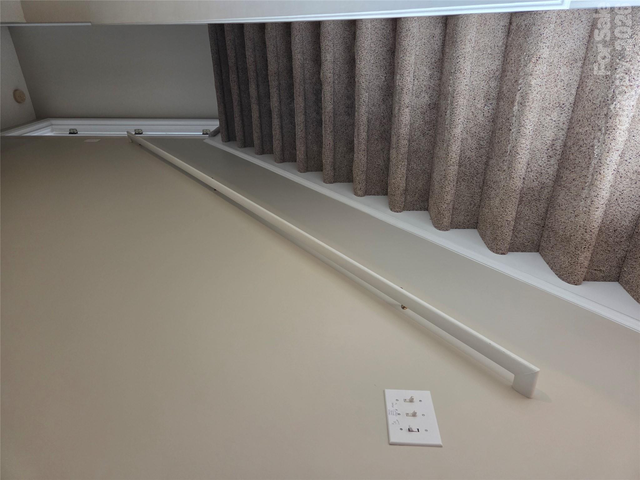1614 Iverness Court Property Photo 9
