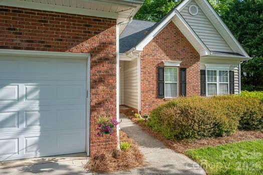 1614 Iverness Court Property Photo 33
