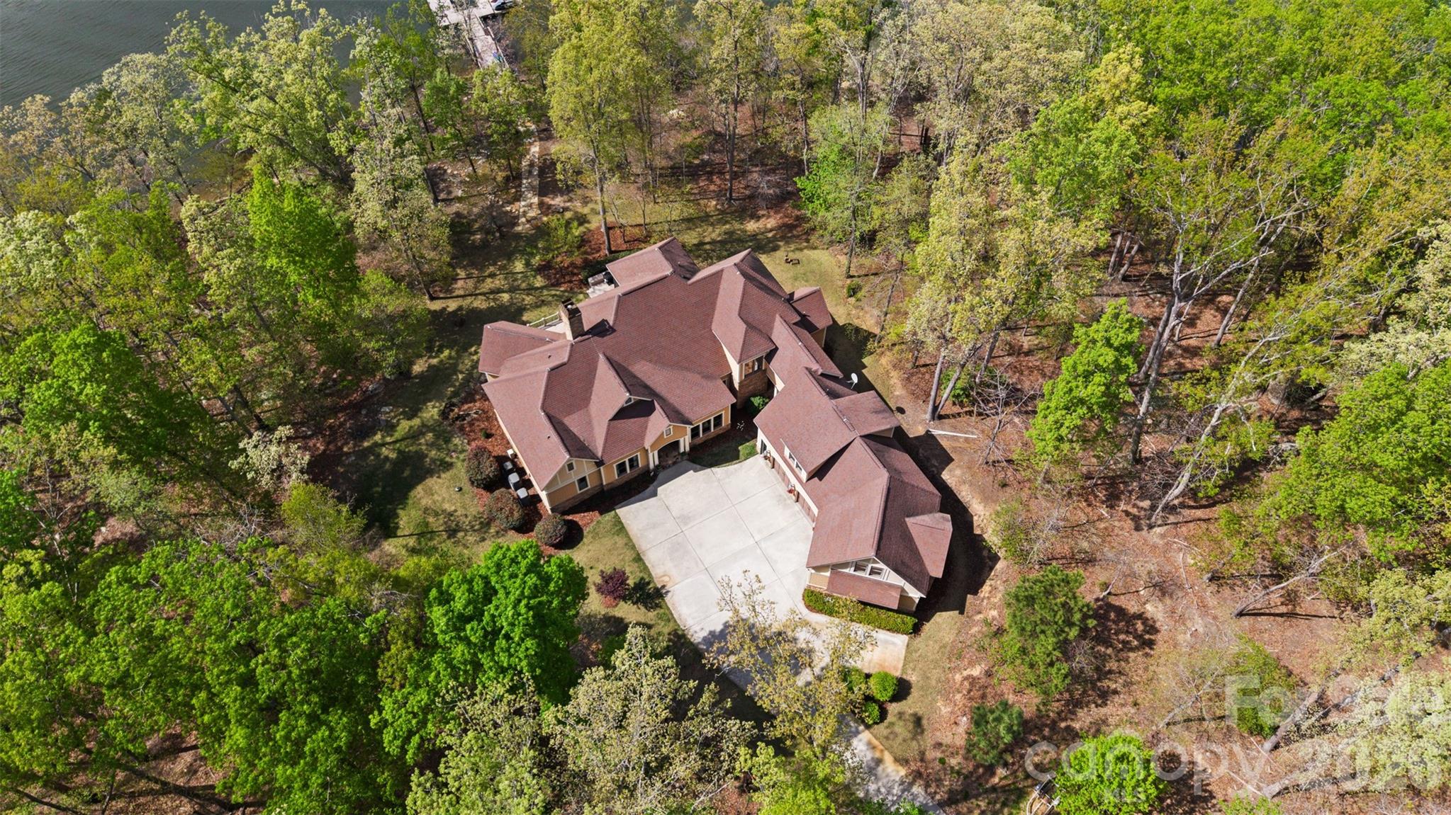 2312 Rocky Cove Lane Property Photo 2