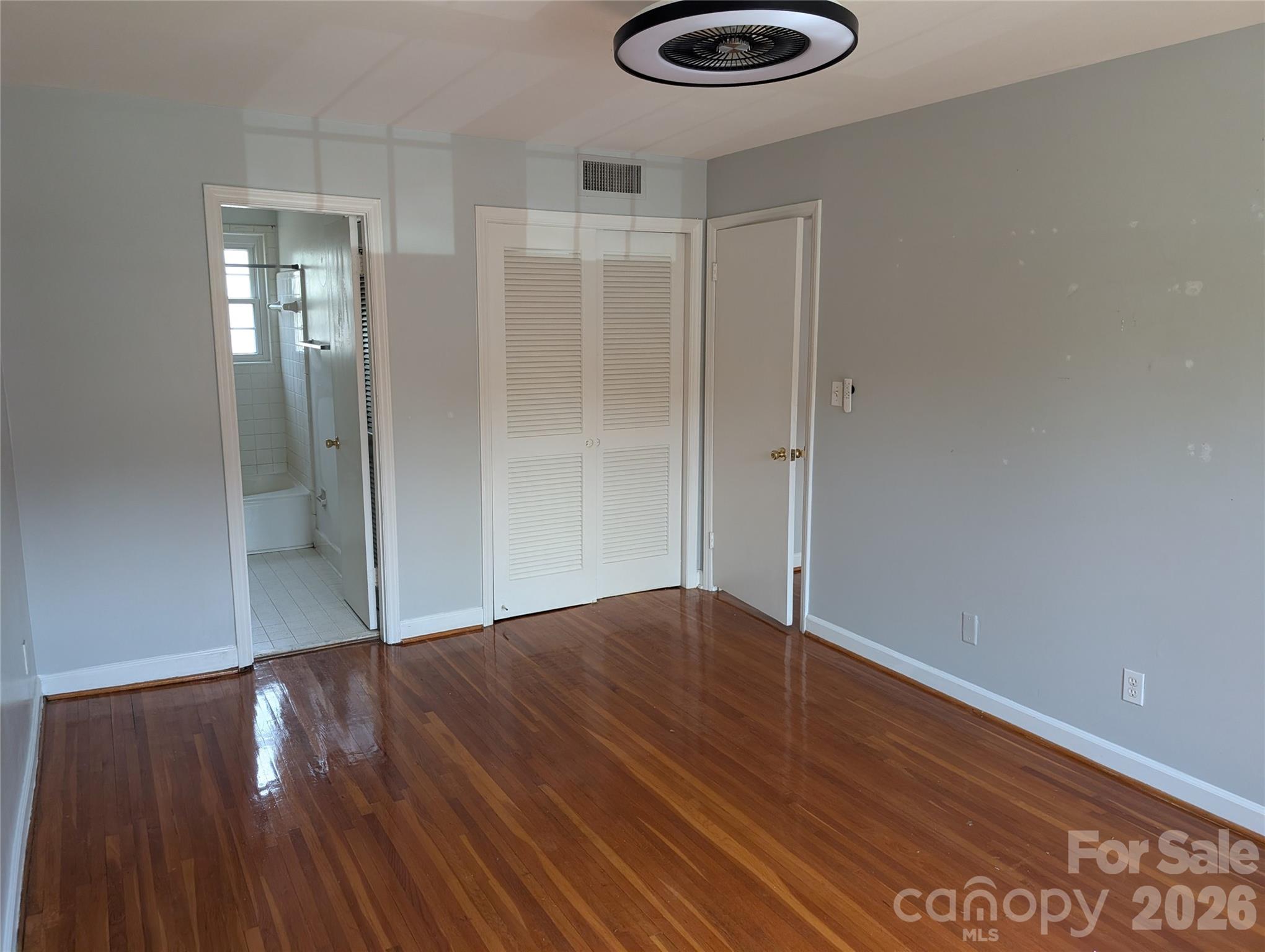 916 Mcalway Road D Property Photo 5