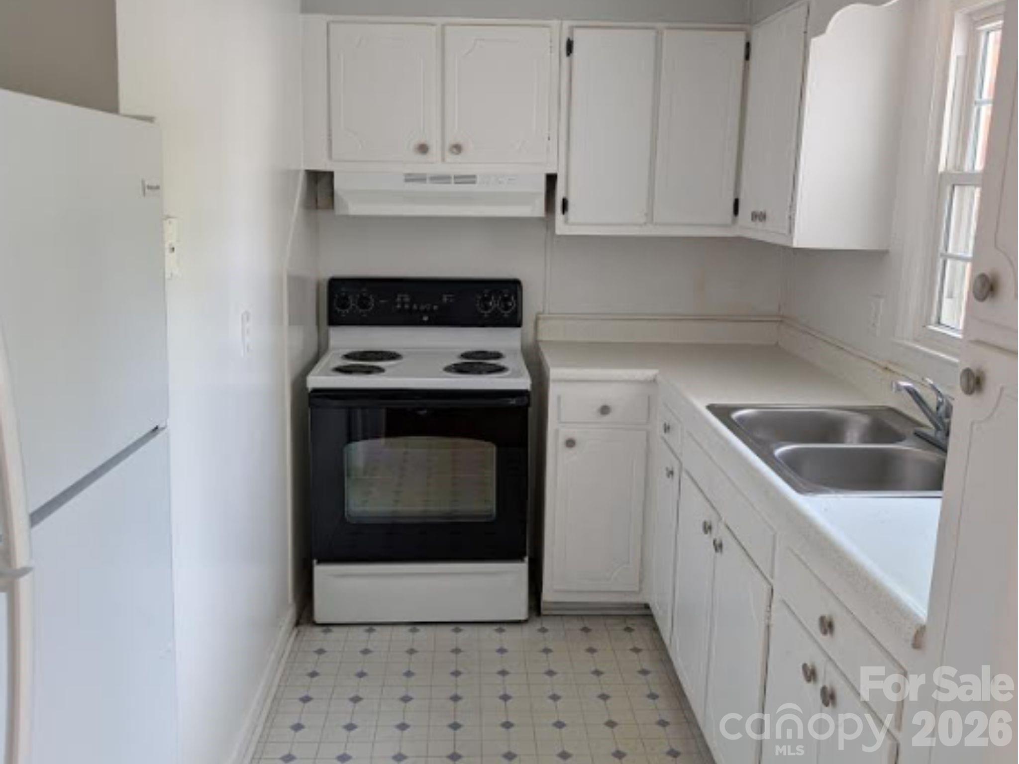 916 Mcalway Road D Property Photo 12