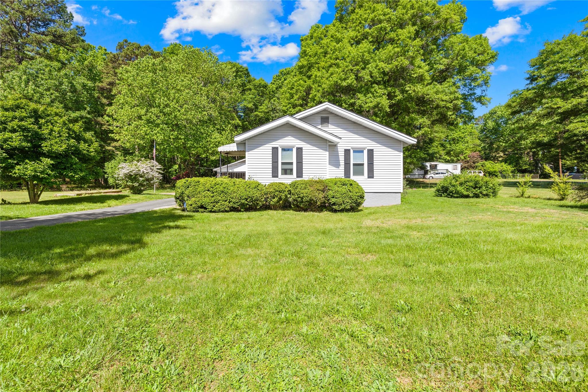 213 Ledford Drive Property Photo 2