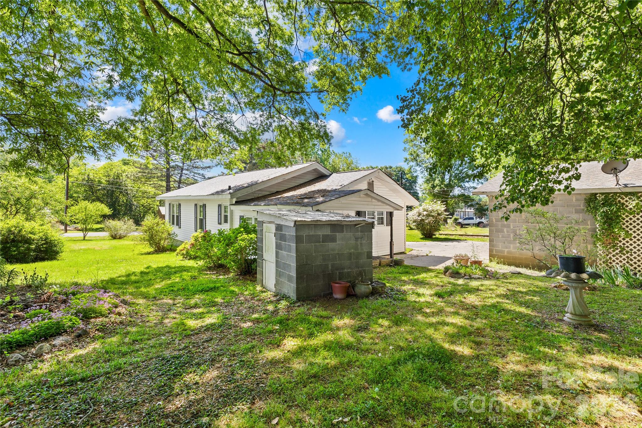 213 Ledford Drive Property Photo 28