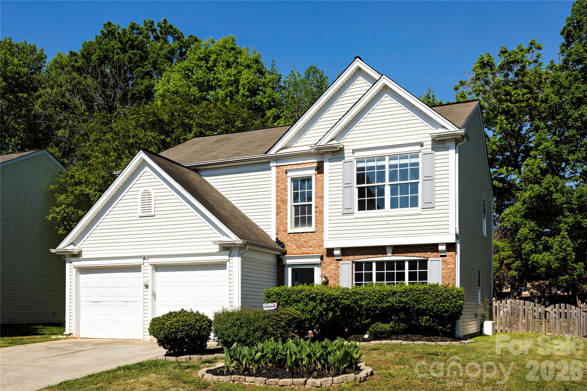 7519 Eurostar Drive Property Photo 1