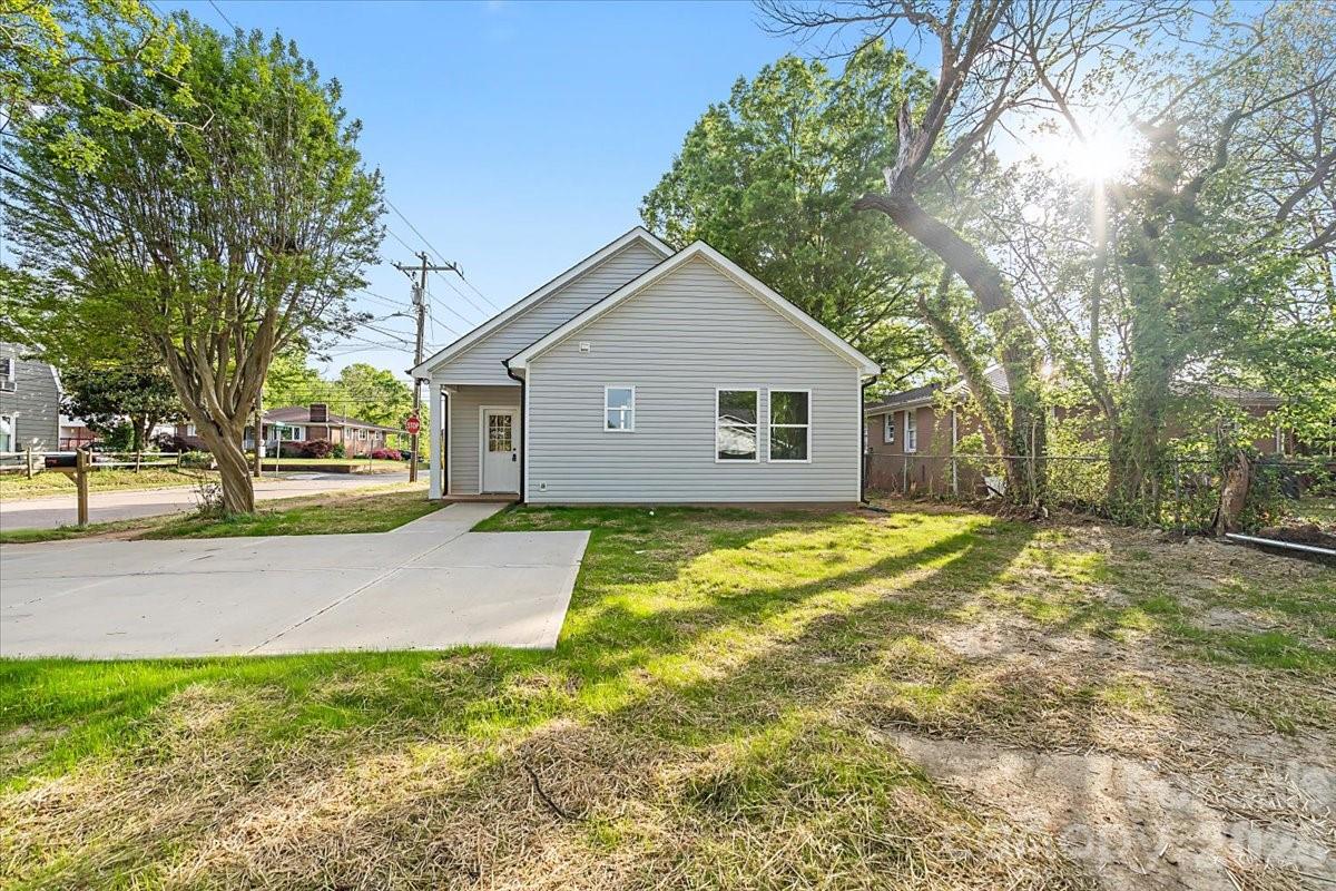 1102 W Horah Street Property Photo 25
