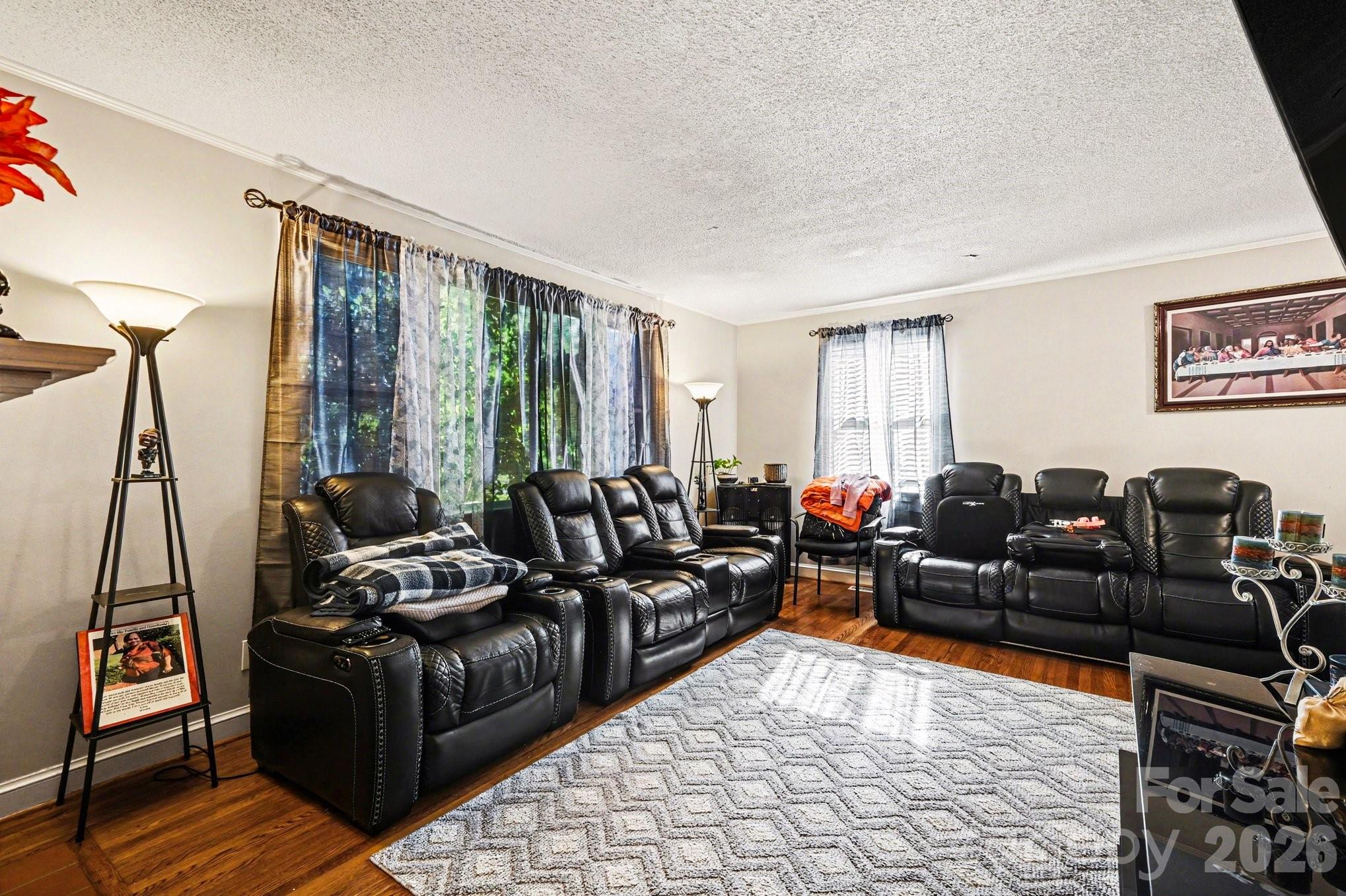 102 Azalea Road Property Photo 2