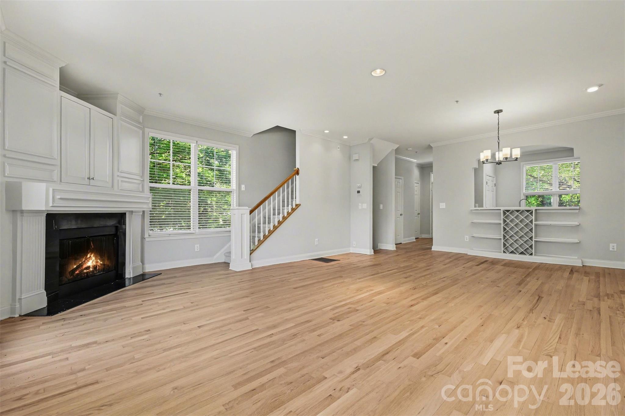 841 W 4th Street Property Photo 3