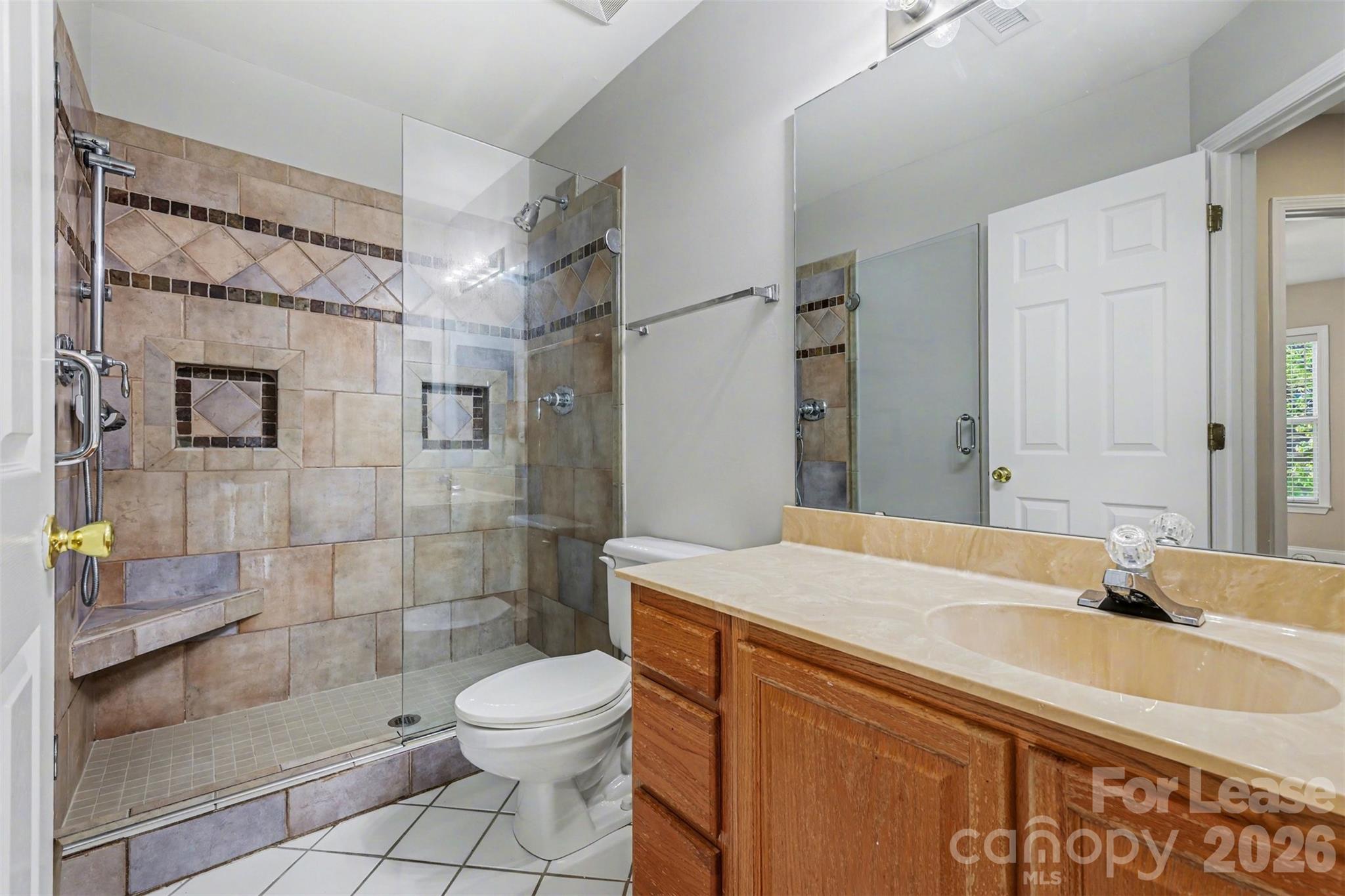 841 W 4th Street Property Photo 7