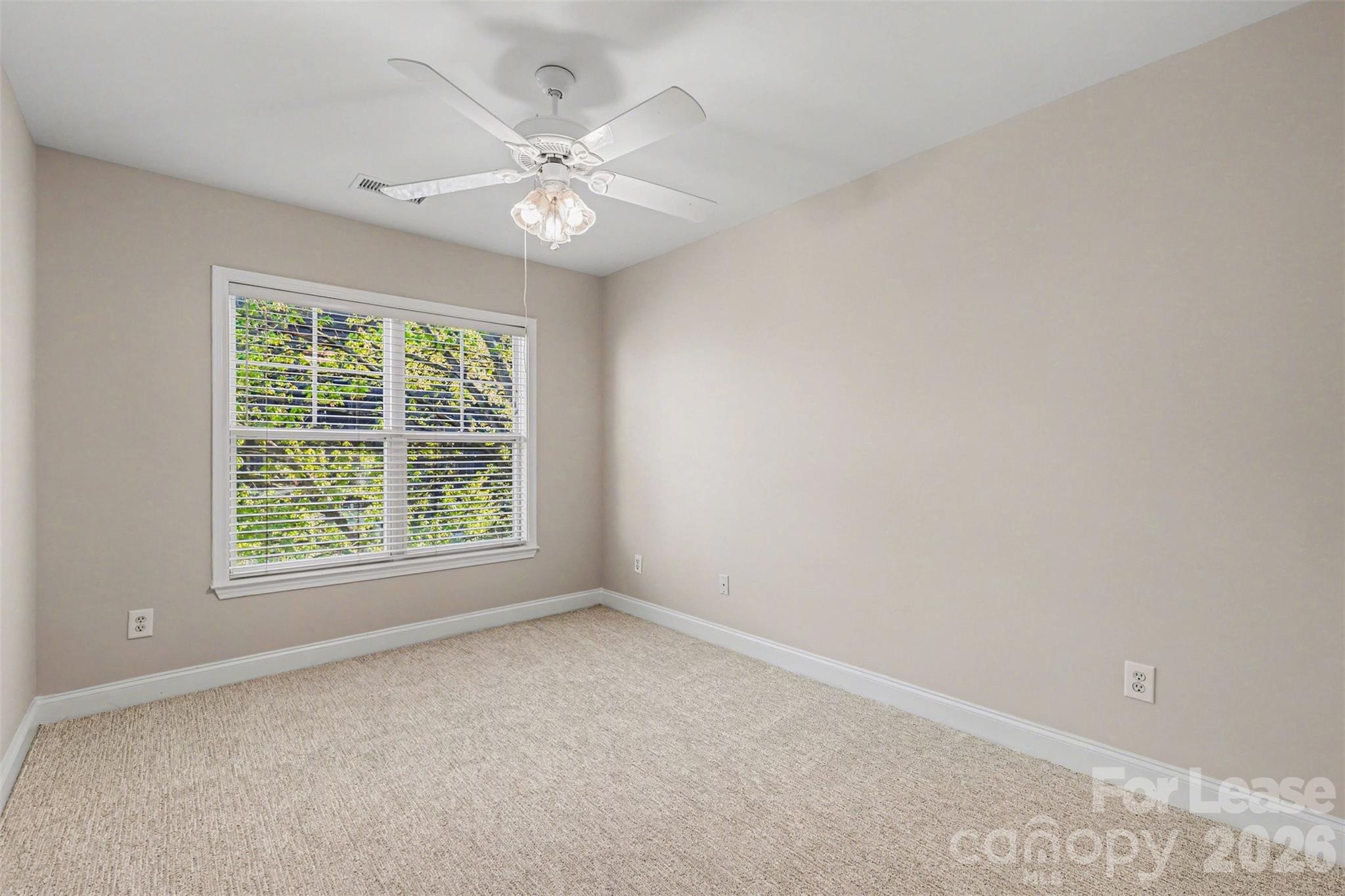 841 W 4th Street Property Photo 9