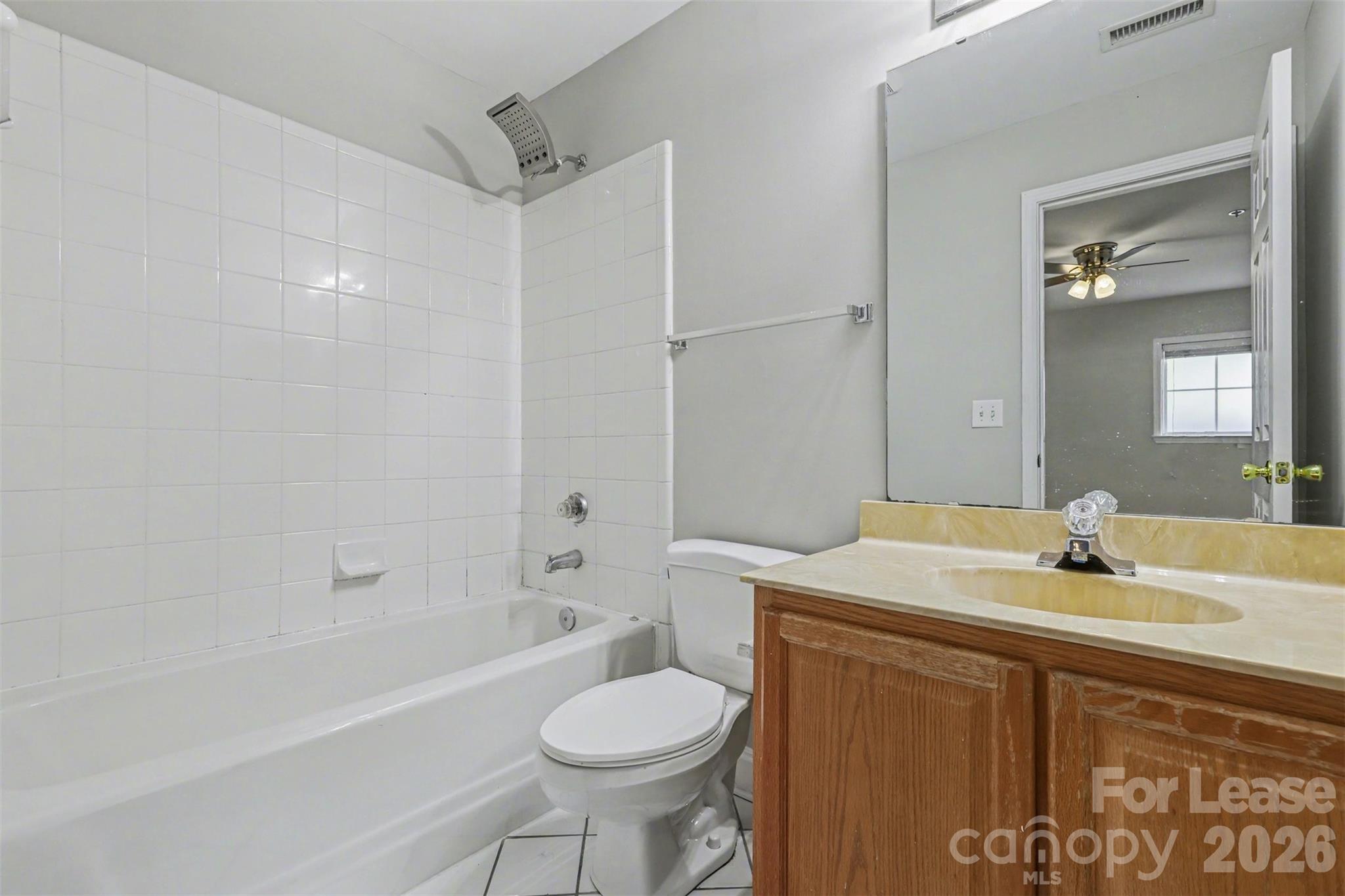 841 W 4th Street Property Photo 11