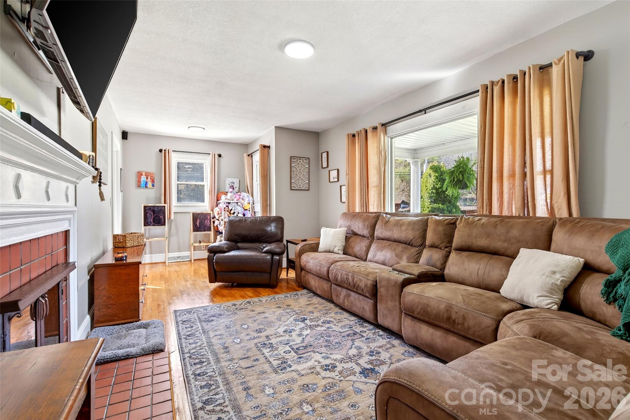 1511 White Oak Road Property Photo 3