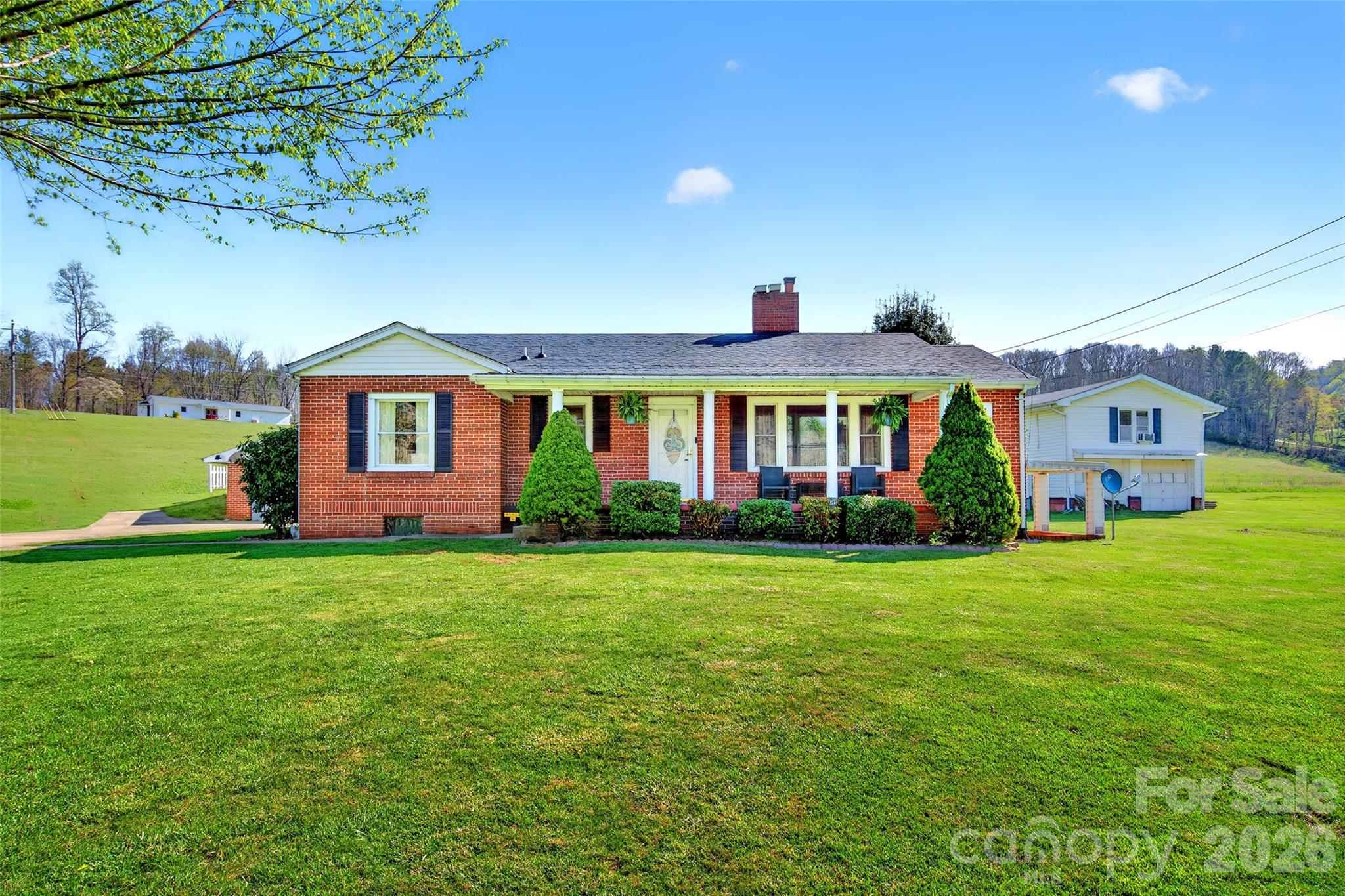 1511 White Oak Road Property Photo 4